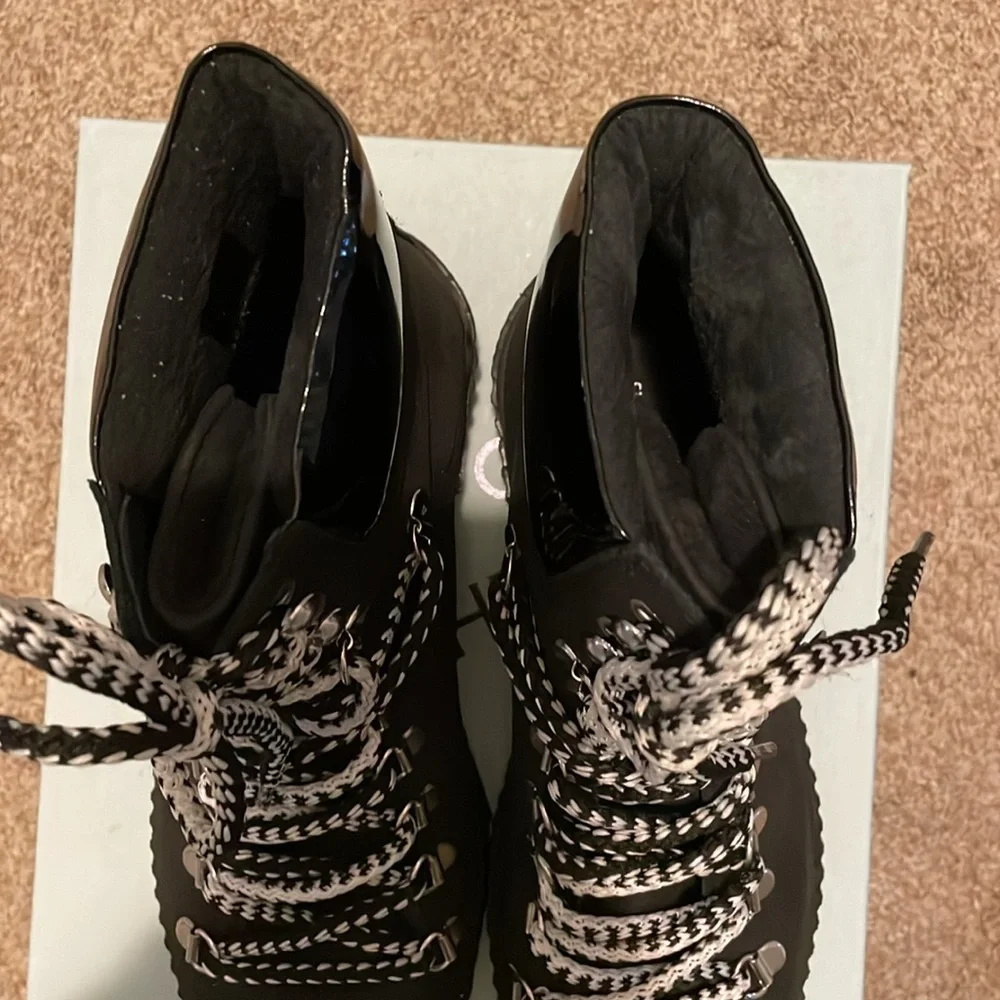 Boots - Picture 6 of 7
